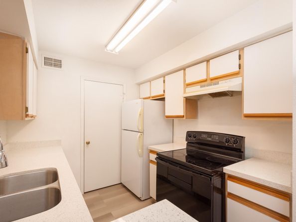 2440 NW 33rd St 1808, Oakland Park FL 33309