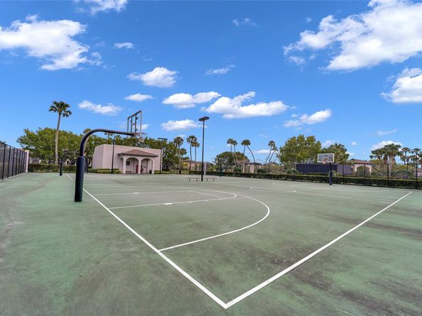5747 NW 119th Dr, Coral Springs FL 33076