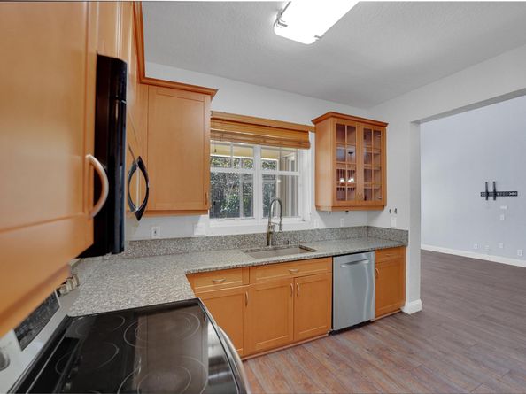 5747 NW 119th Dr, Coral Springs FL 33076