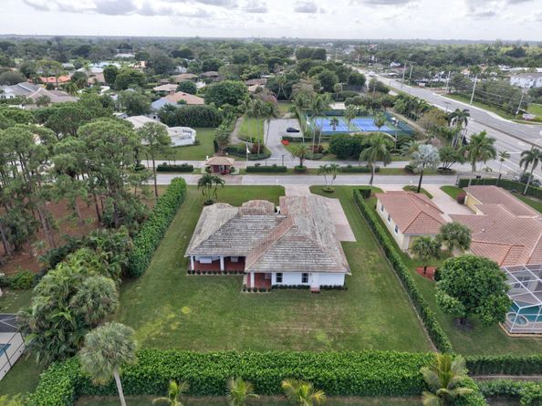 100 N Country Club Boulevard, Atlantis FL 33462