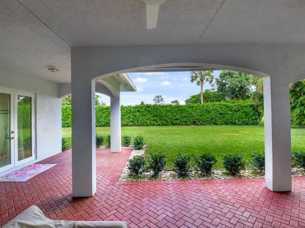 100 N Country Club Boulevard, Atlantis FL 33462