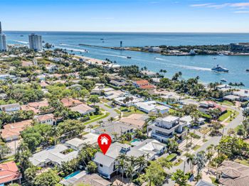 1958 Harbourview Dr.