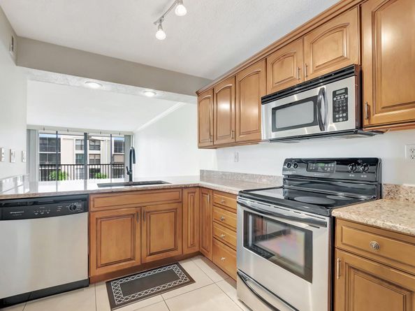 6 Royal Palm Way 204, Boca Raton FL 33432