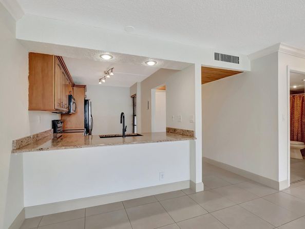 6 Royal Palm Way 204, Boca Raton FL 33432