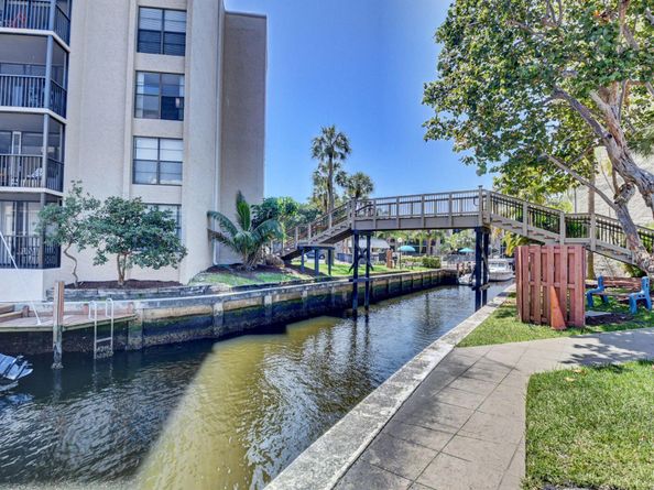 6 Royal Palm Way 204, Boca Raton FL 33432