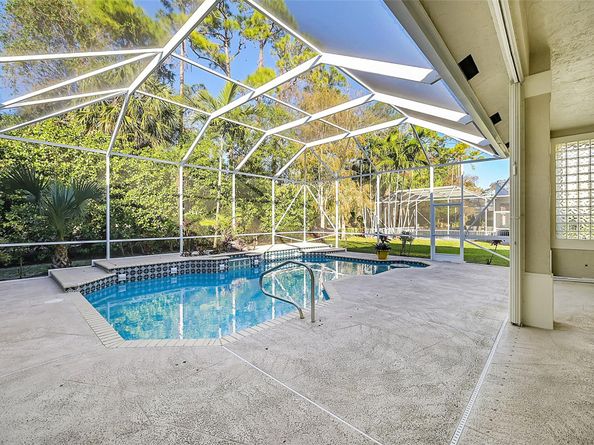 618 Cypress Green Circle, Wellington FL 33414