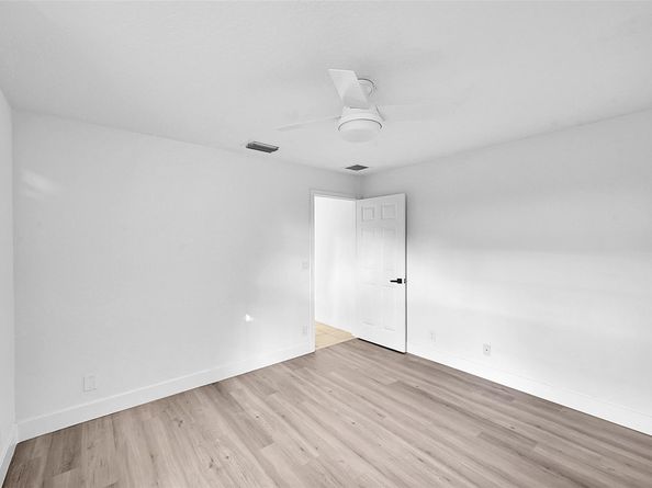 618 Cypress Green Circle, Wellington FL 33414