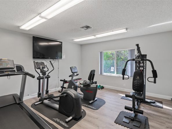 1301 N 12th Ct 4B, Hollywood FL 33019