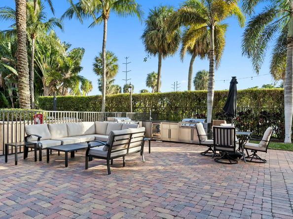 616 Clearwater Park 906 Road 906, West Palm Beach FL 33401