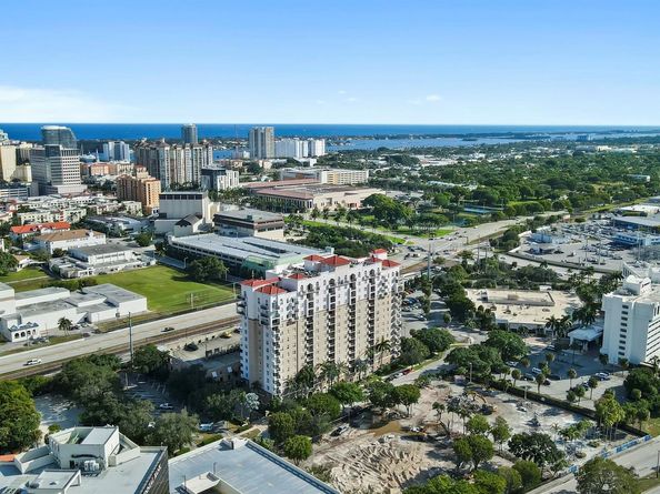 616 Clearwater Park 906 Road 906, West Palm Beach FL 33401