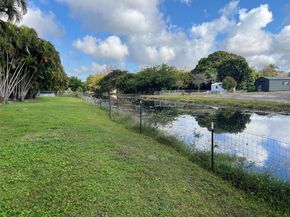 18901 SW 63rd St, Southwest Ranches FL 33332