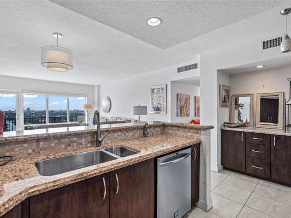 340 Sunset Dr 1809, Fort Lauderdale FL 33301