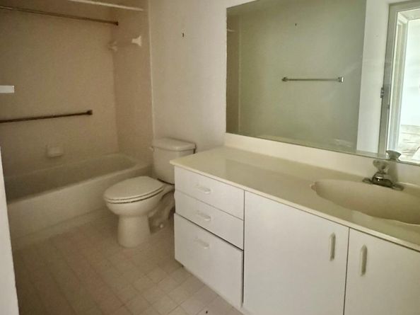 10133 NW 24th Pl 208, Sunrise FL 33322