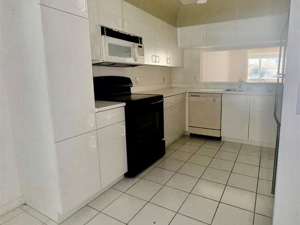 10133 NW 24th Pl 208, Sunrise FL 33322