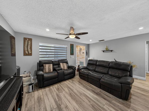 11421 NW 38th Place, Sunrise FL 33323