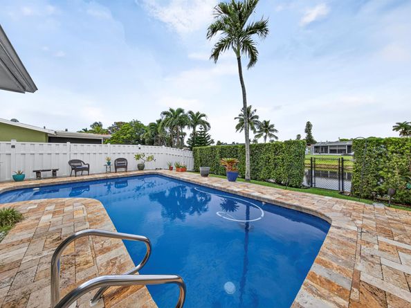 11421 NW 38th Place, Sunrise FL 33323