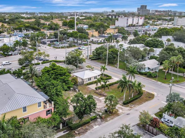 11 SW 11th Ave, Fort Lauderdale FL 33312