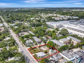 11 SW 11th Ave, Fort Lauderdale FL 33312