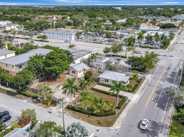 11 SW 11th Ave, Fort Lauderdale FL 33312