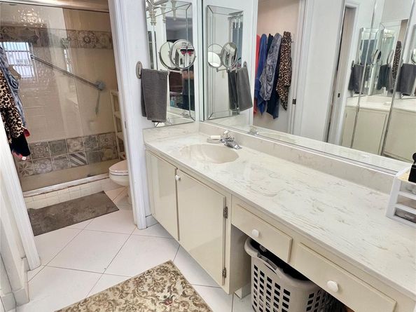 10842 W Clairmont Cir 310, Tamarac FL 33321