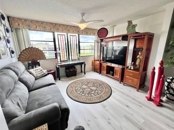 10842 W Clairmont Cir 310, Tamarac FL 33321