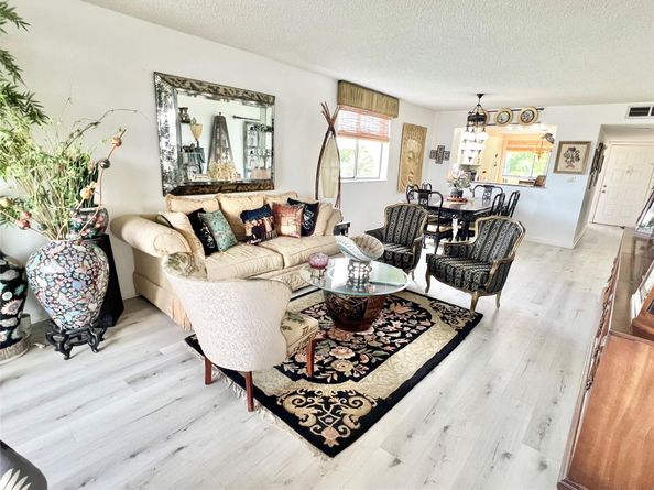 10842 W Clairmont Cir 310, Tamarac FL 33321