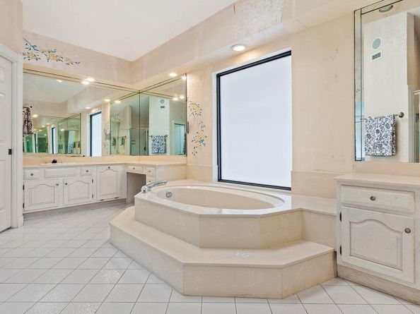 264 Deer Creek Woodlake Circle, Deerfield Beach FL 33442