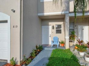 819 NW 42 Place 819, Deerfield Beach FL 33064