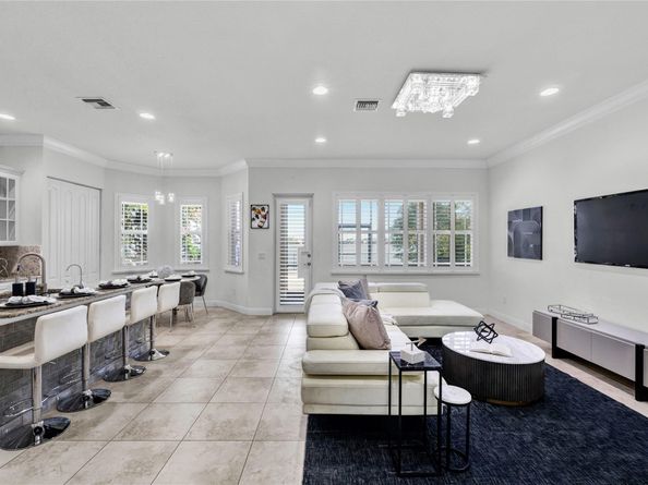 9725 Blue Isle Bay, Parkland FL 33076