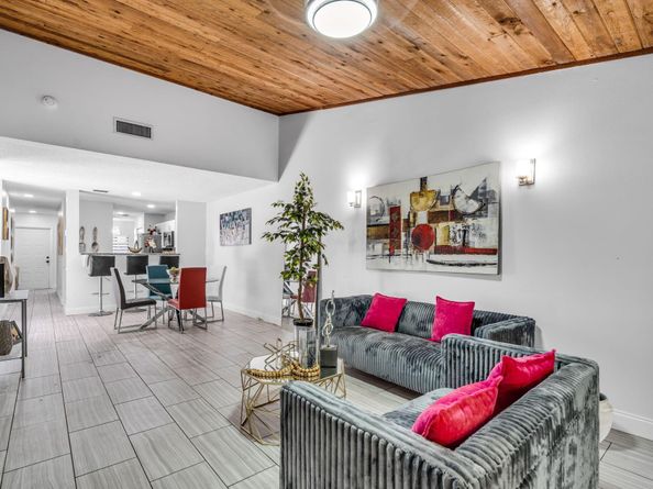 8382 NW 37th Street, Sunrise FL 33351