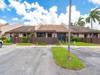 8382 NW 37th Street