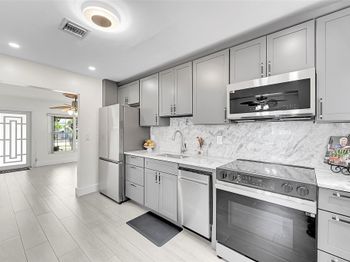 230 NW 52nd Ct