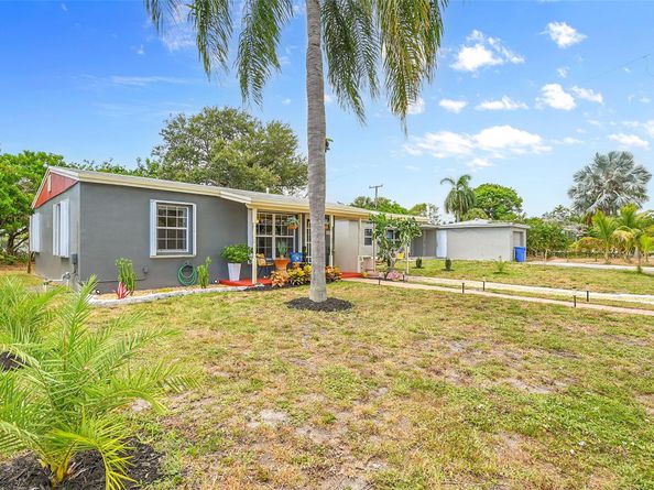 230 NW 52nd Ct, Fort Lauderdale FL 33309
