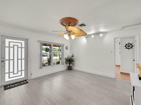 230 NW 52nd Ct, Fort Lauderdale FL 33309