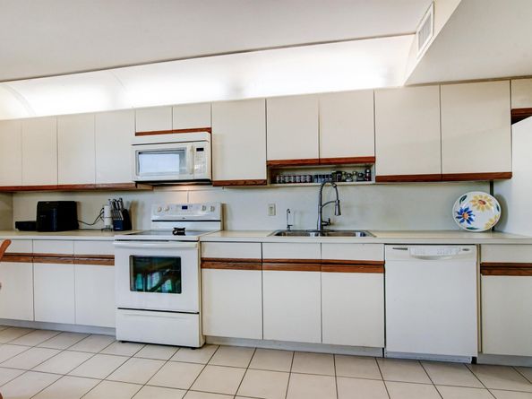 4770 Fountains Drive S 407, Lake Worth FL 33467