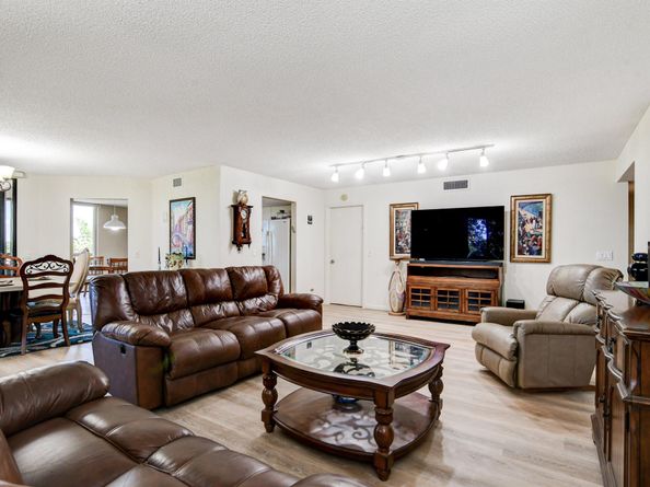 4770 Fountains Drive S 407, Lake Worth FL 33467