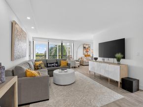 6815 Willow Wood Drive 4062, Boca Raton FL 33434