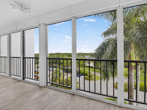 6815 Willow Wood Drive 4062, Boca Raton FL 33434