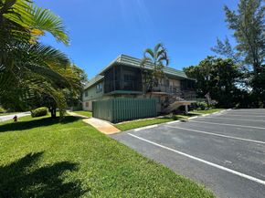 1799 Fairview Villas Drive 1, Palm Springs FL 33406