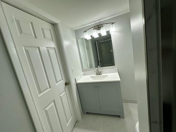 1799 Fairview Villas Drive 1, Palm Springs FL 33406
