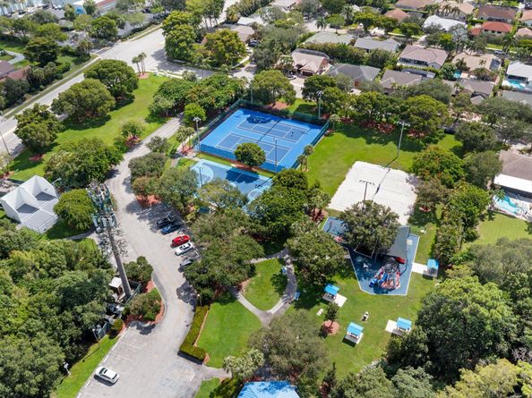 5185 NW 52nd Street, Coconut Creek FL 33073