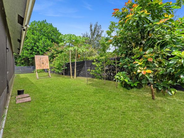 5185 NW 52nd Street, Coconut Creek FL 33073