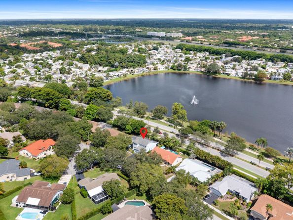 5185 NW 52nd Street, Coconut Creek FL 33073