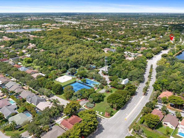 5185 NW 52nd Street, Coconut Creek FL 33073