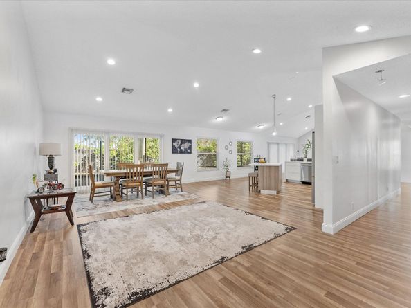 5185 NW 52nd Street, Coconut Creek FL 33073