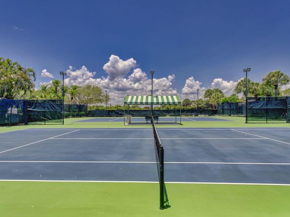 601 Seafarer Circle 201, Jupiter FL 33477