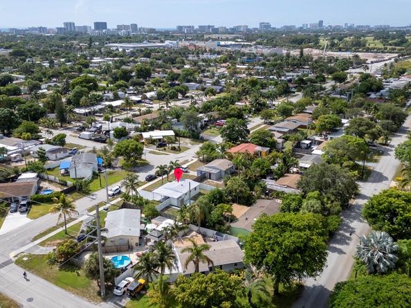 2533 NE 12th Ter, Pompano Beach FL 33064