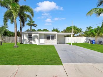 2533 NE 12th Ter
