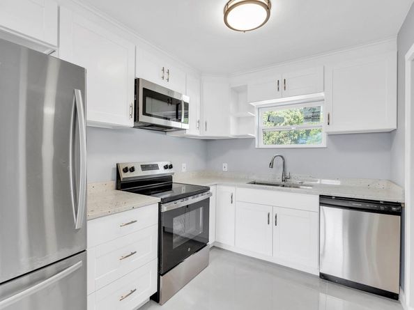 2533 NE 12th Ter, Pompano Beach FL 33064