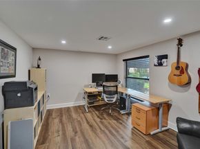 750 Bluebird Ln, Plantation FL 33324